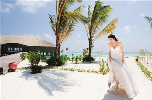 北京婚纱礼服定制哪家好  北京婚纱定制品牌推荐