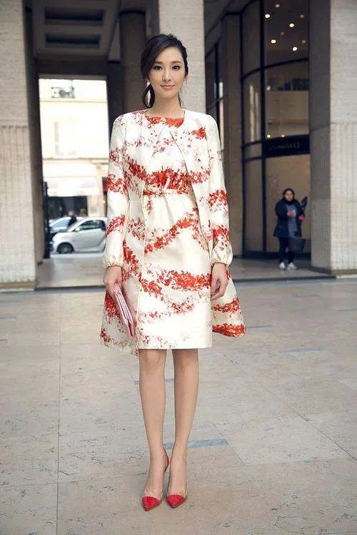 吴佩慈嫁了吗？纪晓波又被爆债务危机，这次她终于松了口。后来怎样？