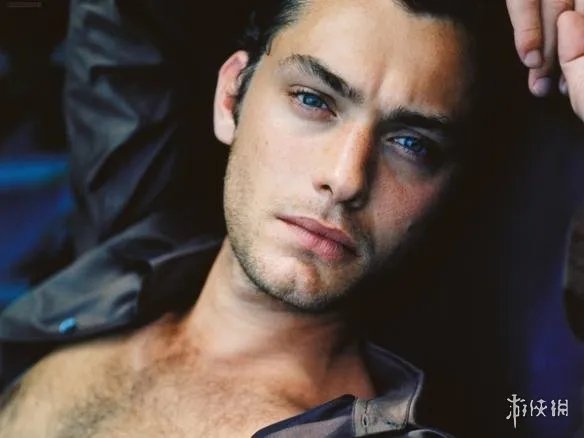 全球最帅10大男明星 男人看到掰弯女人看了羞涩！