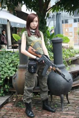 和游戏女王“SASA”亲密接触，M—PARTY全程纪录