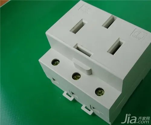 导轨插座如何接 导轨插座拆卸方法