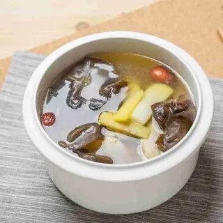 新妈坐月子 吃炖鸡汤有讲究