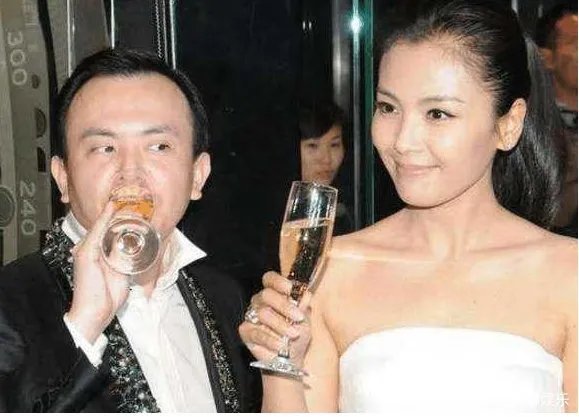 刘涛转身嫁给王珂，李玮珉：宠爱4年，却不如人家20天的结果，这是为何？