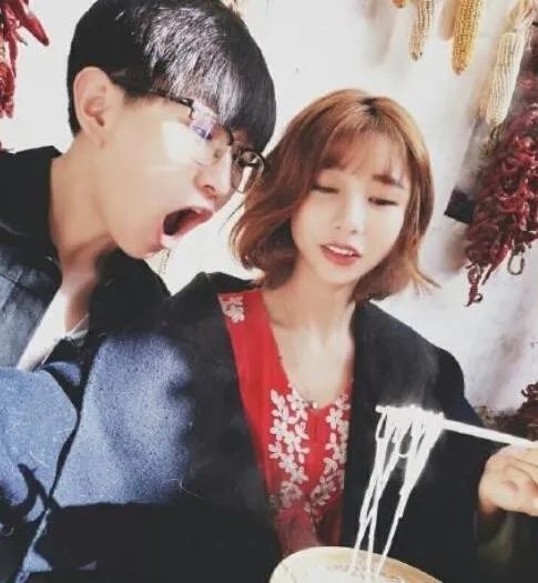 张沫凡疑似领证结婚 张沫凡是谁怎么火的结婚对象是猴哥吗