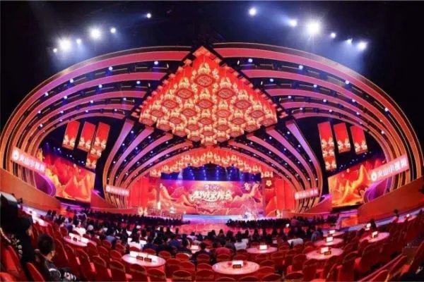 北京春晚也是直播吗？和央视春晚一样的？