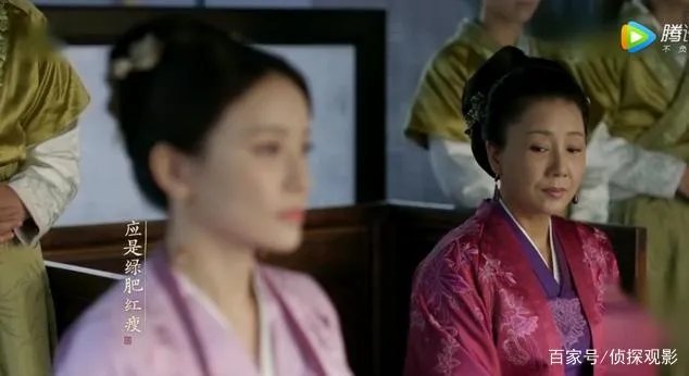 知否里为什么墨兰是自己去明兰是顾接