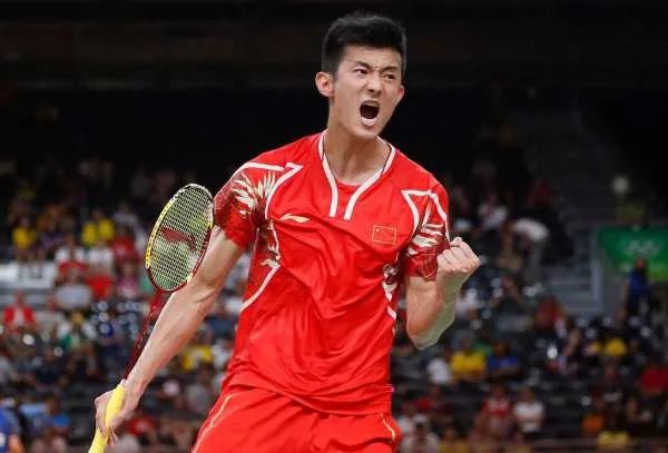 小卖部老板撞脸马云，长得像名人是福还是祸？