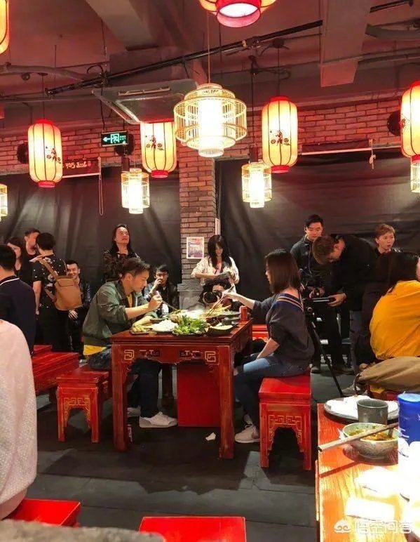 四川比较出名的明星有哪些？他们是不是都喜欢打麻将吃火锅？