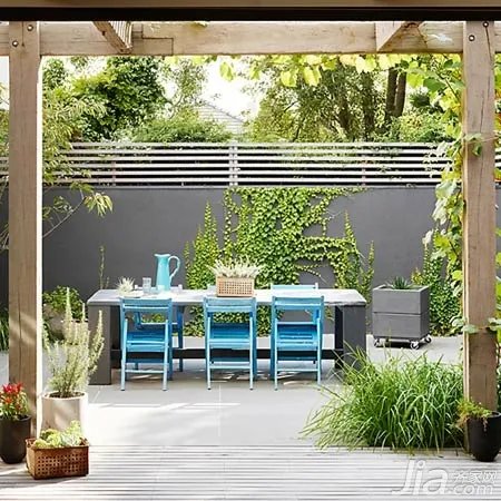 10个户外餐厅设计 花团簇拥的华丽感