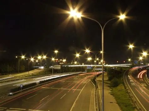 s205exr，富士s205exr算单反吗