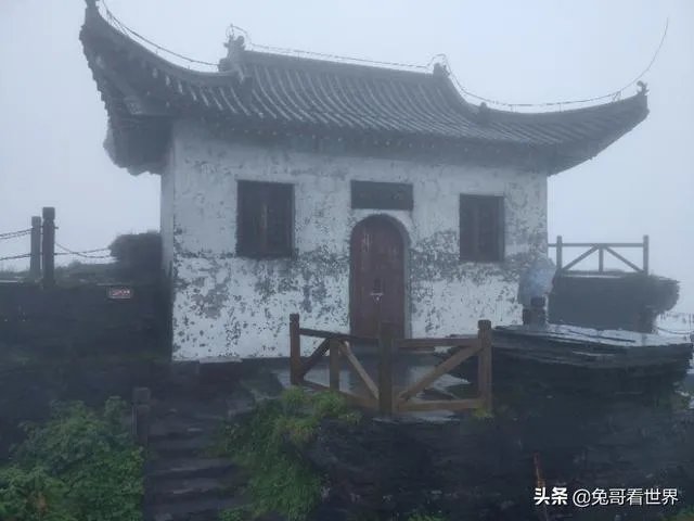 你去过的第一个A级景区是哪里？给你留下了什么深刻印象？