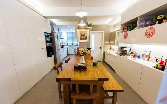 福州陈小姐装修的新家,卧室装投影仪,卧室影院真赞