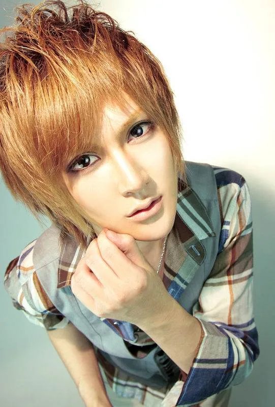 BOBO头纹理烫一般要多少钱啊？