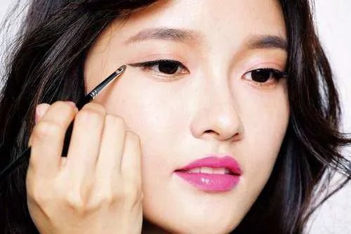 “妆”字可以组词的词语有哪些？