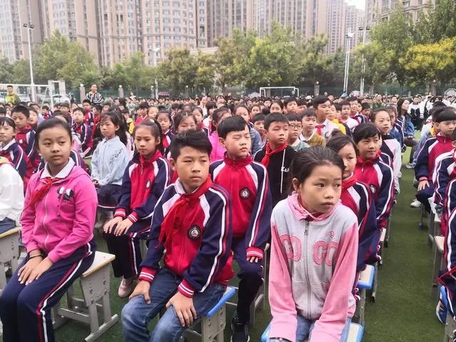 旌阳区：14岁少女厌学离家，民警助其重回学校, 你怎么看？