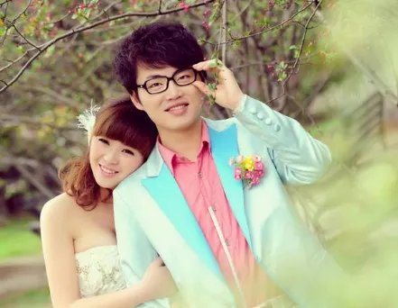 宋慧乔离婚后首现身,婚姻到底靠什么来维持?