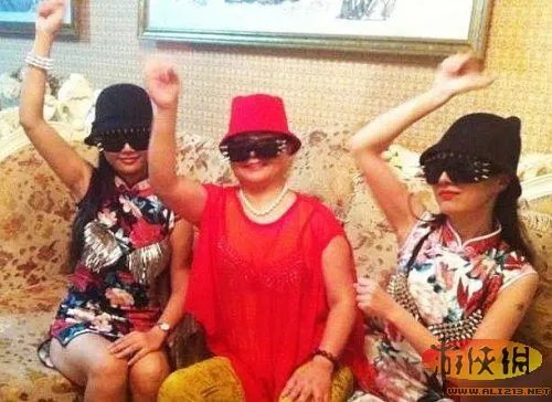 最强明星版神曲“江南style” 病毒似的杀伤力