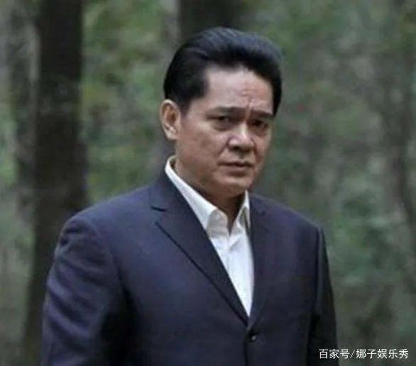 老戏骨贾妮与富豪男友相恋8年未婚,却转身嫁给男友兄弟,结果怎样?