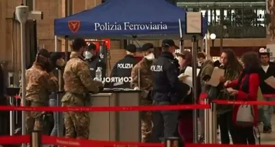 美国新冠肺炎人数确诊超过10万人,美国会采取封城的措施吗?