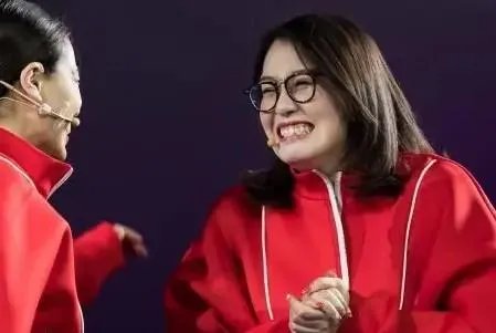 三年前火到上春晚,如今却与东奥无缘,傅园慧的坠落谁来买单?