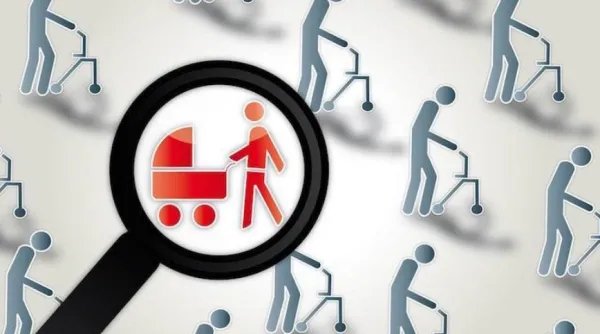 你如何看待我国总和生育率低于国际警戒线这一现象？