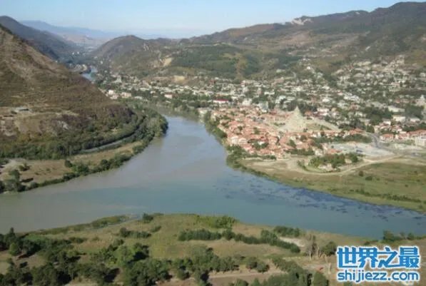 世界最长的十条内流河，伏尔加河排名世界第一 