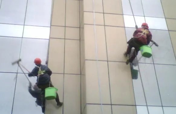 外墙漆用什么能清洗掉