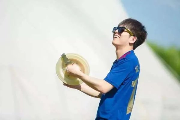 武艺恋情曝光,有谁知道他女朋友是什么人吗?