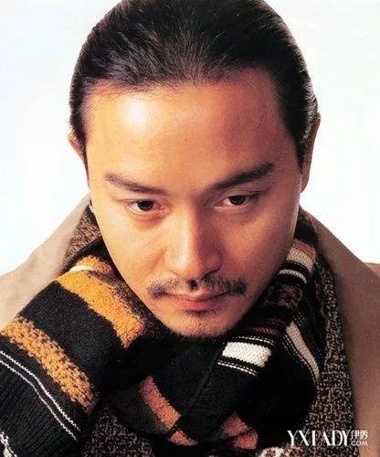 张国荣的兄弟姐妹曝光张国荣的家人有哪些