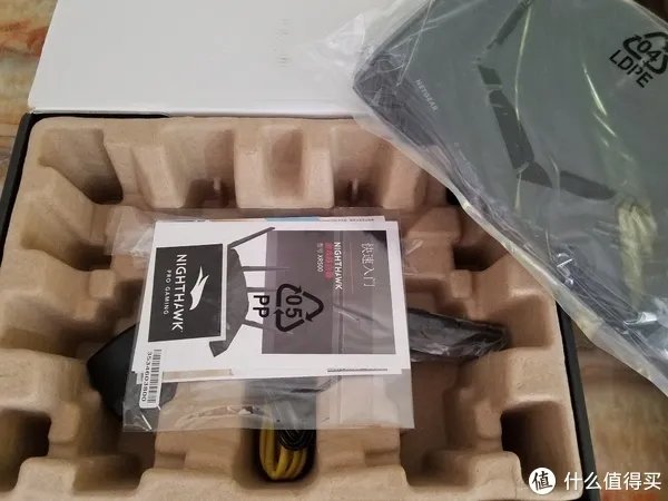 XR500电竞显示器和AC88U简单对比