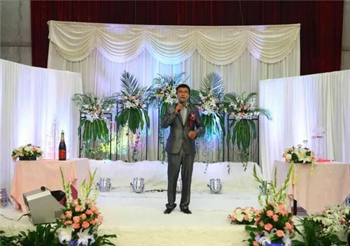 北京婚礼司仪一般多少钱    婚礼司仪应该具备什么条件