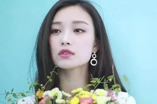 倪妮五官不够惊艳, 但是她如何做到素颜出镜的？