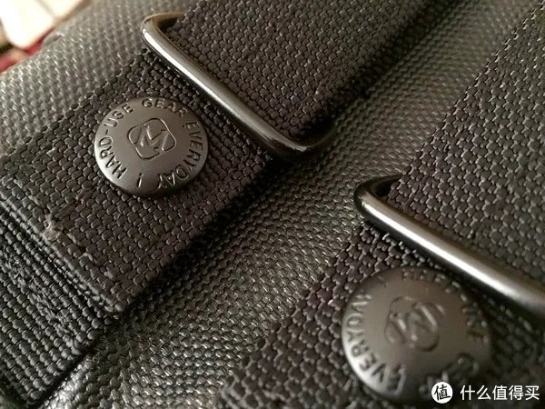 从麦格霍斯黑标系列附包谈起