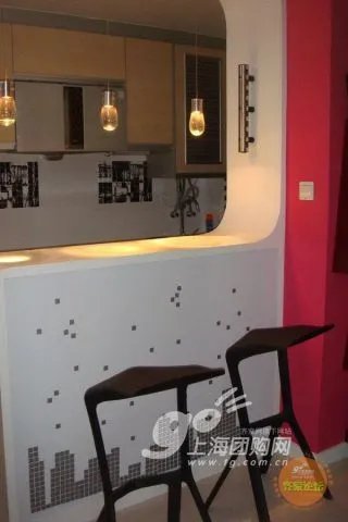 不是90后也玩非主流 网友混搭的55平热闹家