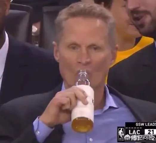 勇士和快船季后赛G2关键时刻,库里选择强投三分而不是突破打两分,这是为什么?