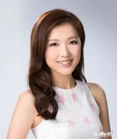 梁洛施前夫壕掷一亿为小26岁新欢买房，她是谁？