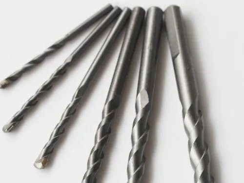 钻铁用什么钻头