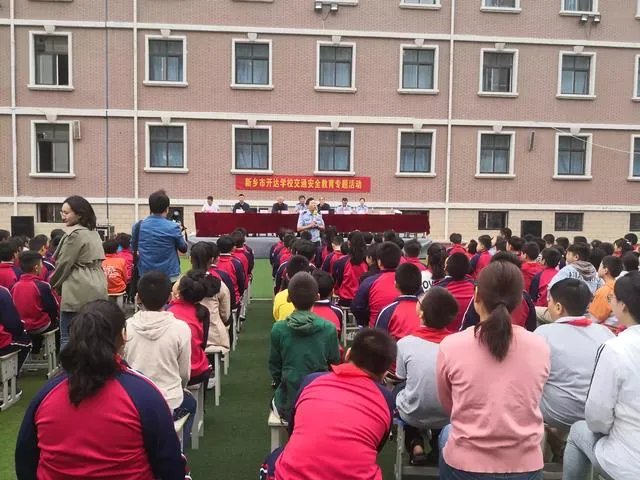 旌阳区：14岁少女厌学离家，民警助其重回学校, 你怎么看？
