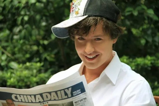 外国有一首歌里面带有海豚音的歌名叫什么？