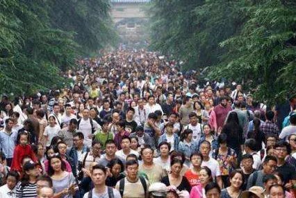 用 人山人海 造句