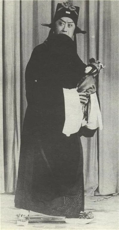 京剧《春秋笔》故事情节怎么样？