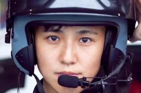 平均不满23岁女兵给导弹做体检，都有哪些岗位的女性活出了生命的不平凡？