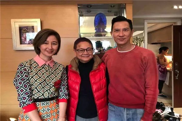 张家辉和关咏荷的爱情，为何在刚开始的时就不被外界看好？