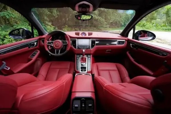 什么样的汽车内饰让人最舒服？你喜欢什么样的内饰？