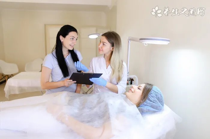 奥巴马踹门是真的吗