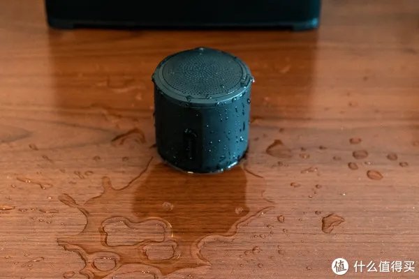 ￥39包邮的全新洋垃圾，沃尔玛大超市自有品牌，IP4X三防Blackweb男牙音箱