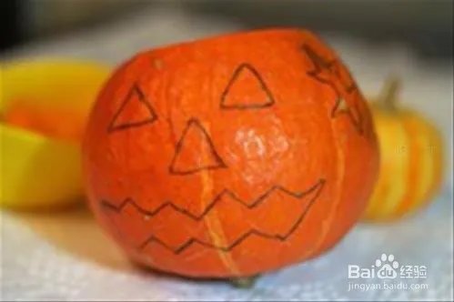 万圣节南瓜灯装饰图片 万圣节南瓜灯的做法详解