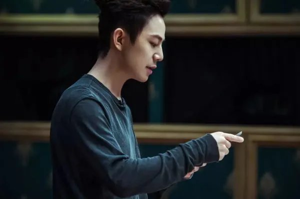 大家都说何炅相当于是韩国的刘在石,那么他们两个真的有可比的地方吗?