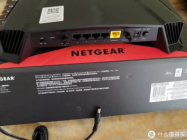 XR500电竞显示器和AC88U简单对比