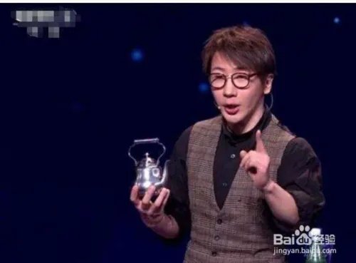 2019春晚刘谦魔术揭秘，魔壶酒饮料怎么变出来的